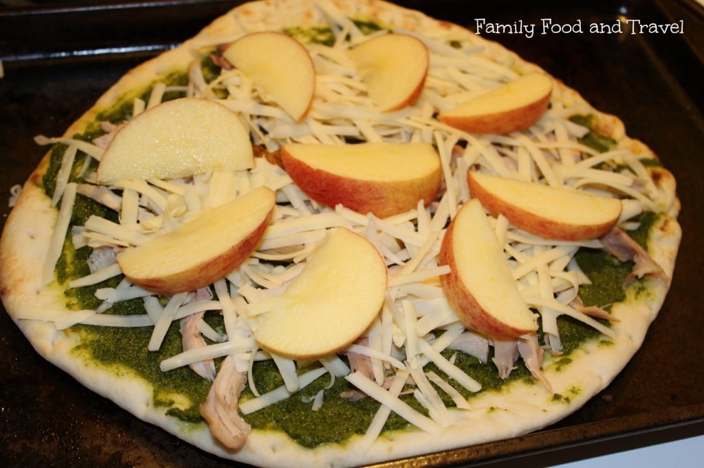 chicken pesto pizza