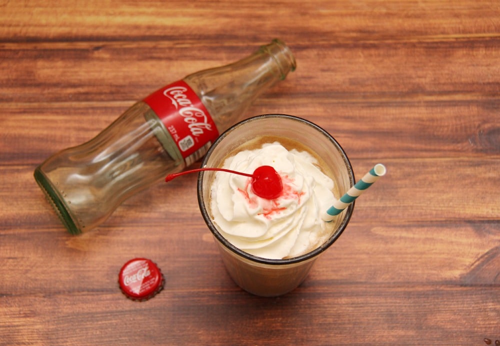 Old Fashioned Coke Float