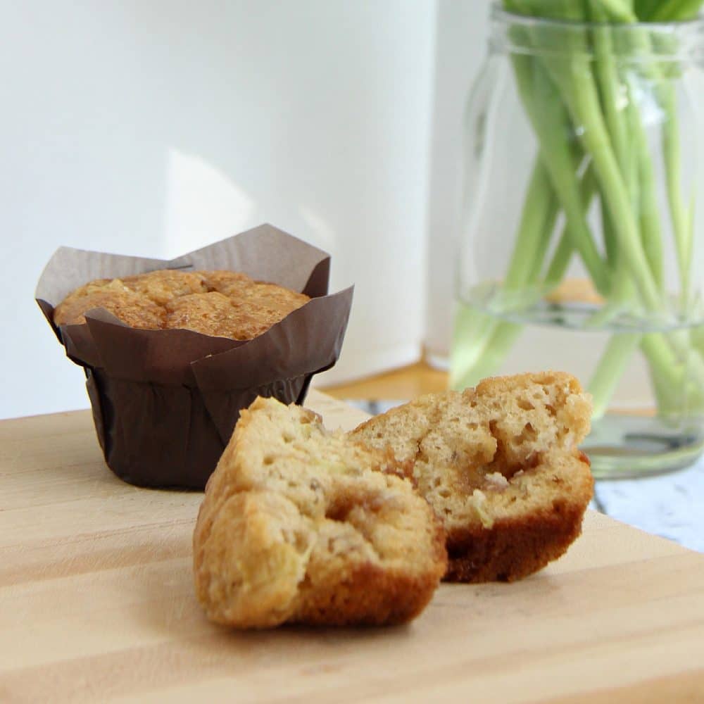 Brown Sugar Topped Rhubarb Muffins