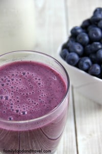 Blueberry Almond Ginger Smoothie