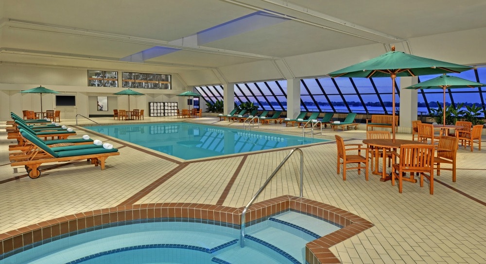 Westin Harbour Castle Swimming Pool