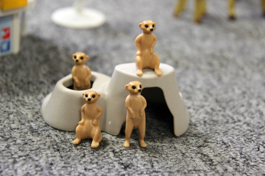 playmobil meerkat family