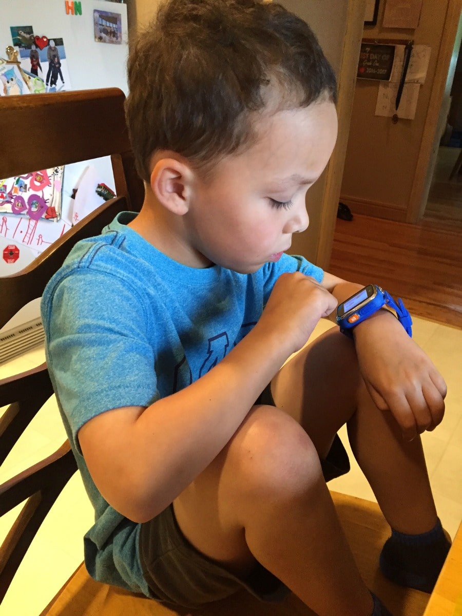 childhood learning with kidizoom smartwatch dx