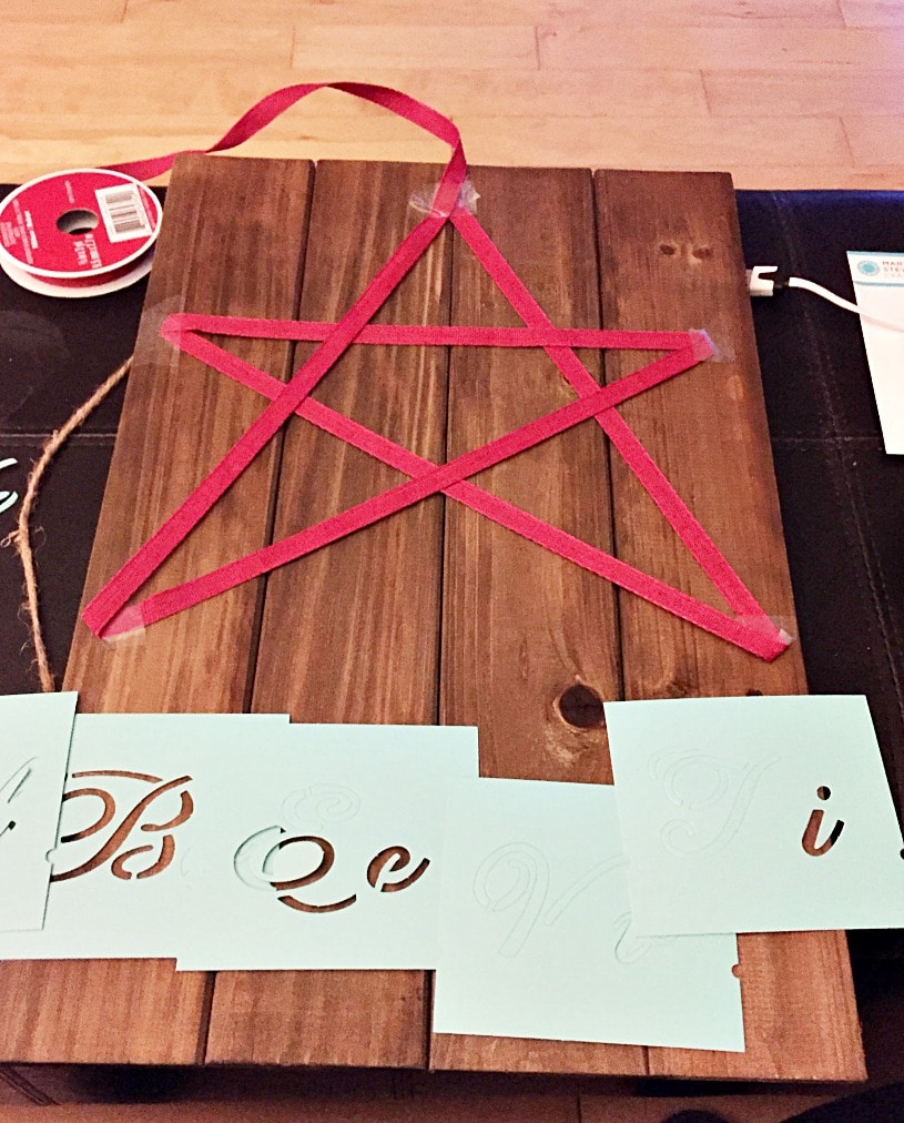 DIY Holiday Star Sign Tutorial