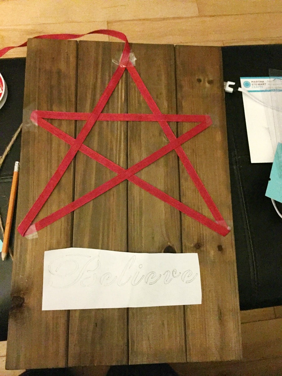 DIY Holiday Star Sign Tutorial