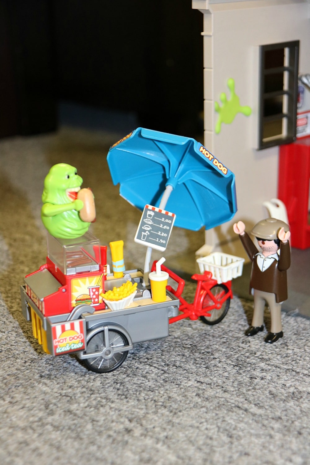 PLAYMOBIL Slimer with Hot Dog Stand 