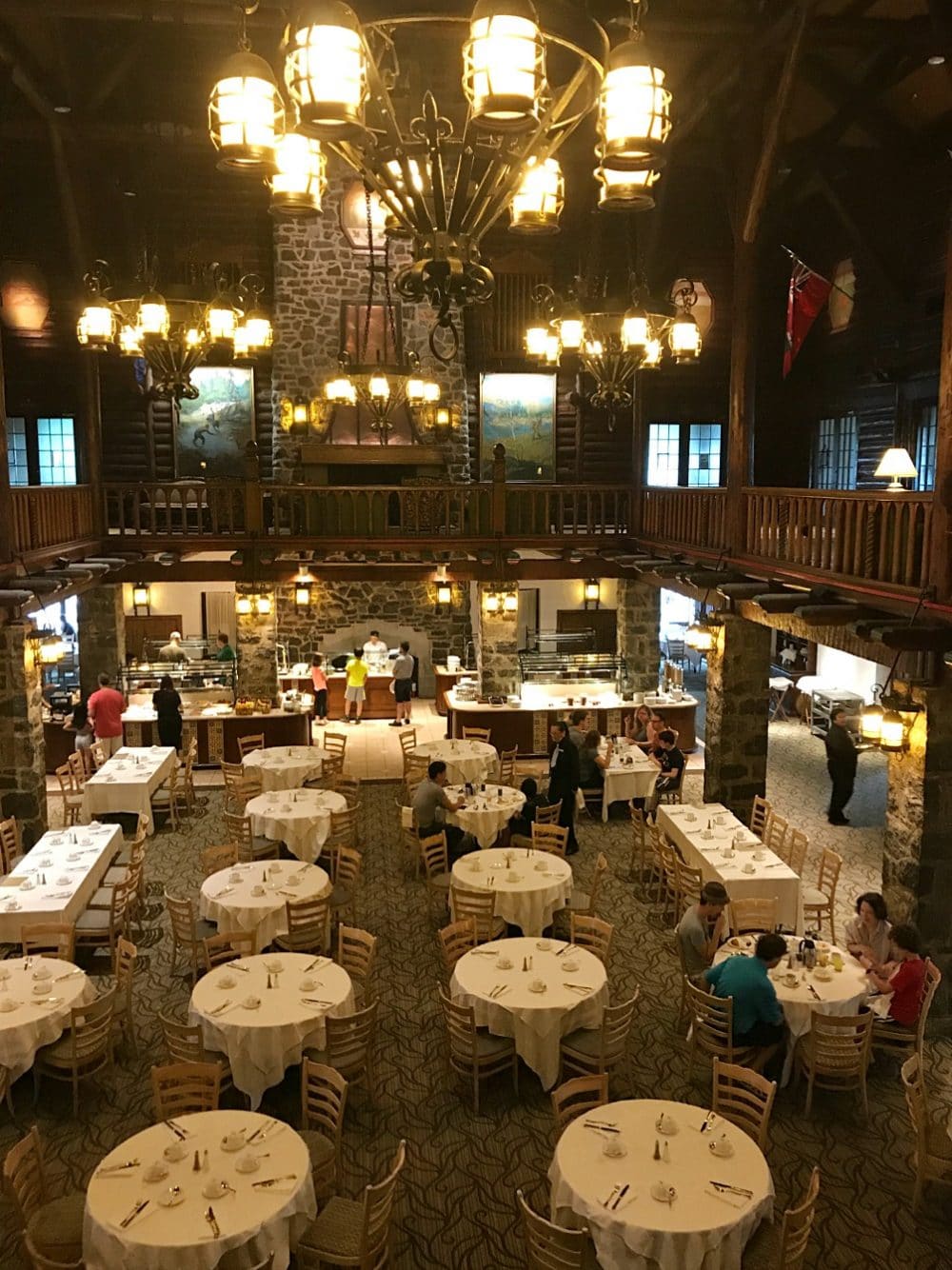 Le Chateau Montebello Dining