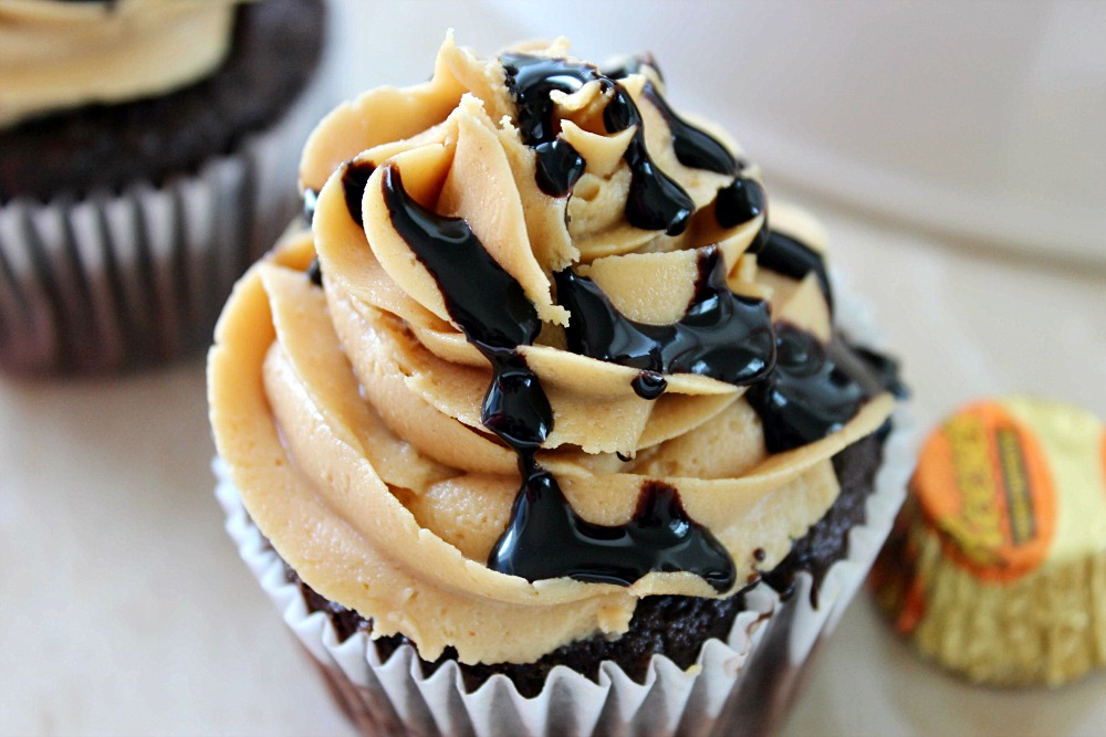 Peanut Butter Cupcakes with Reeses