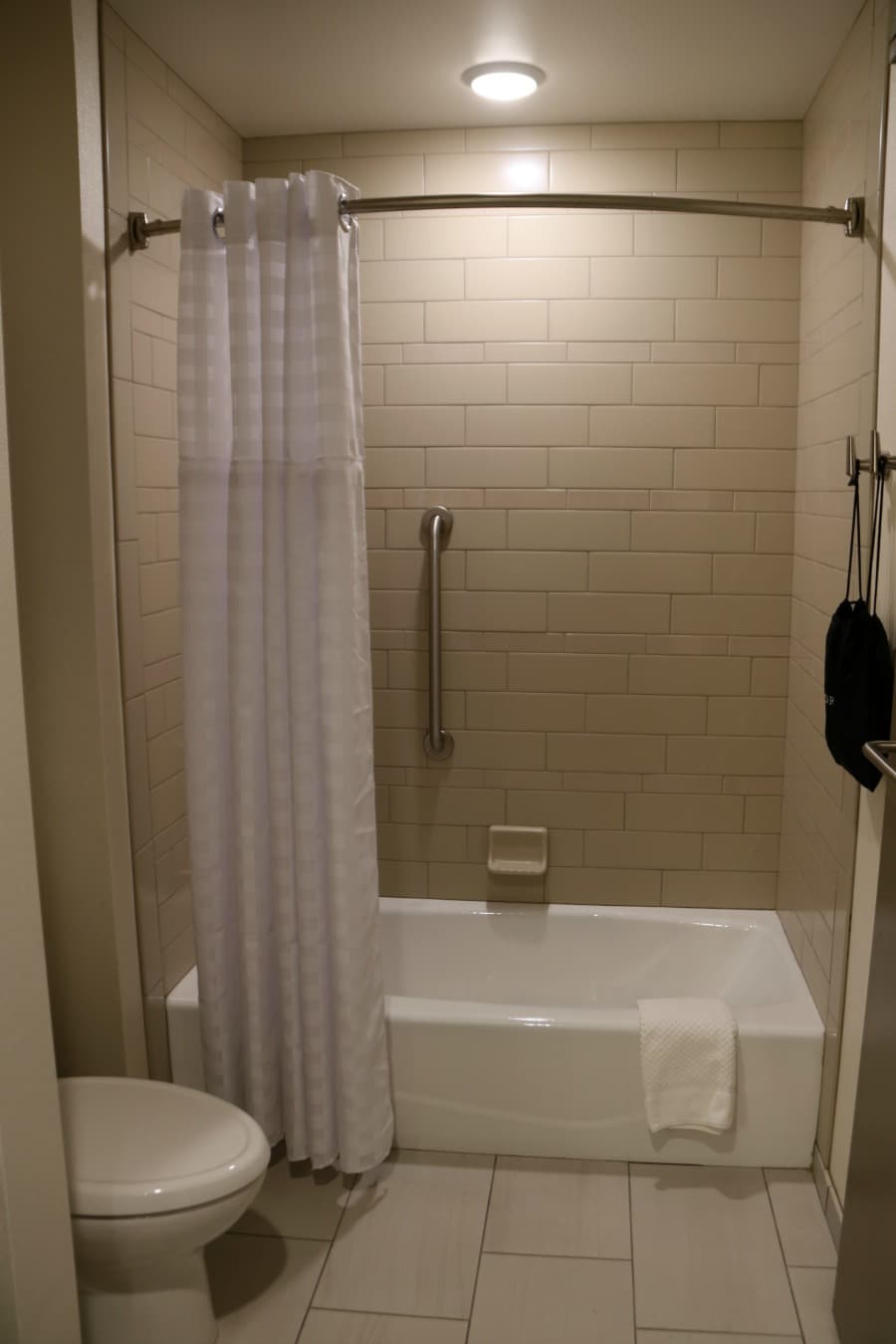 Bathroom Embassy Suites Syracuse
